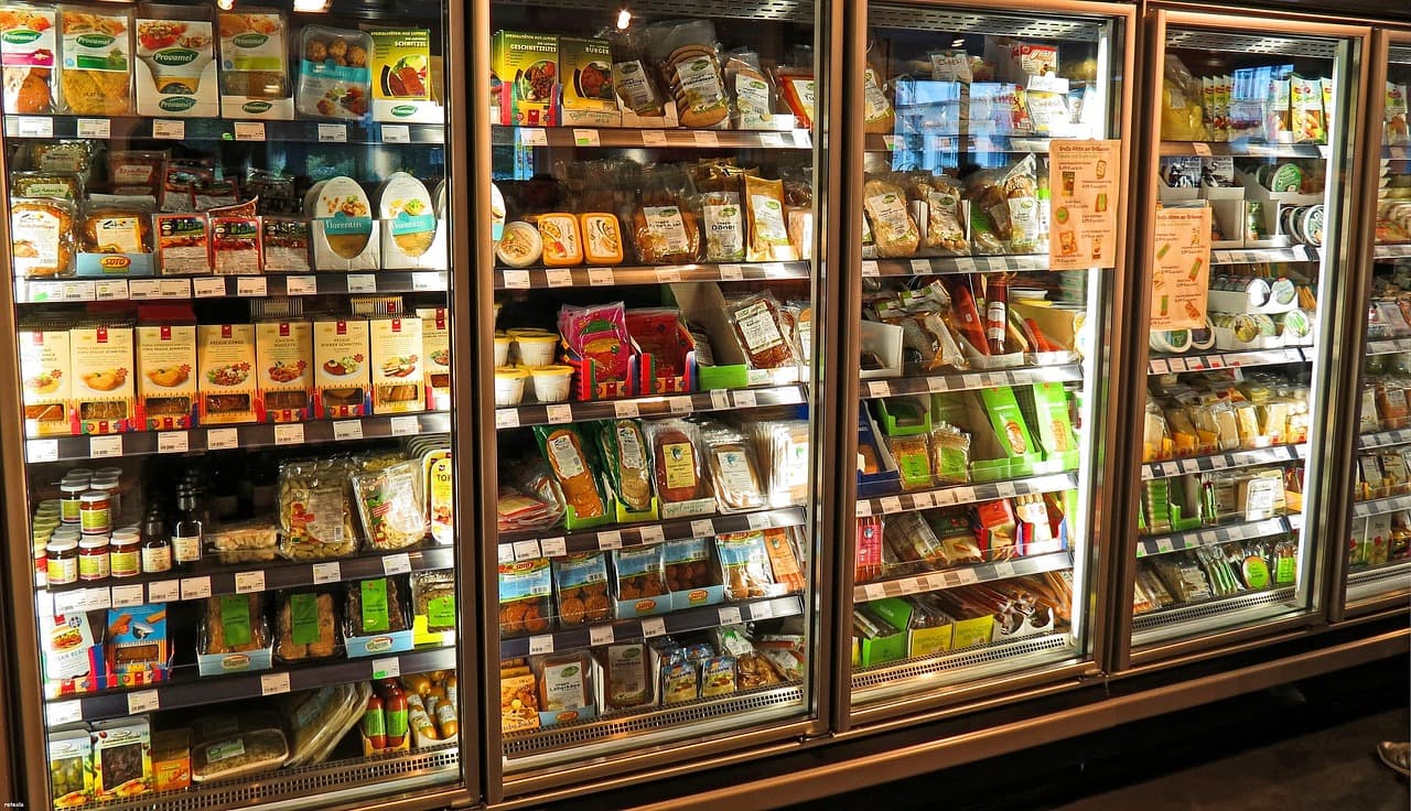 Cyber-attack French supermarkets: Hackers heat connected fridges to 50C
