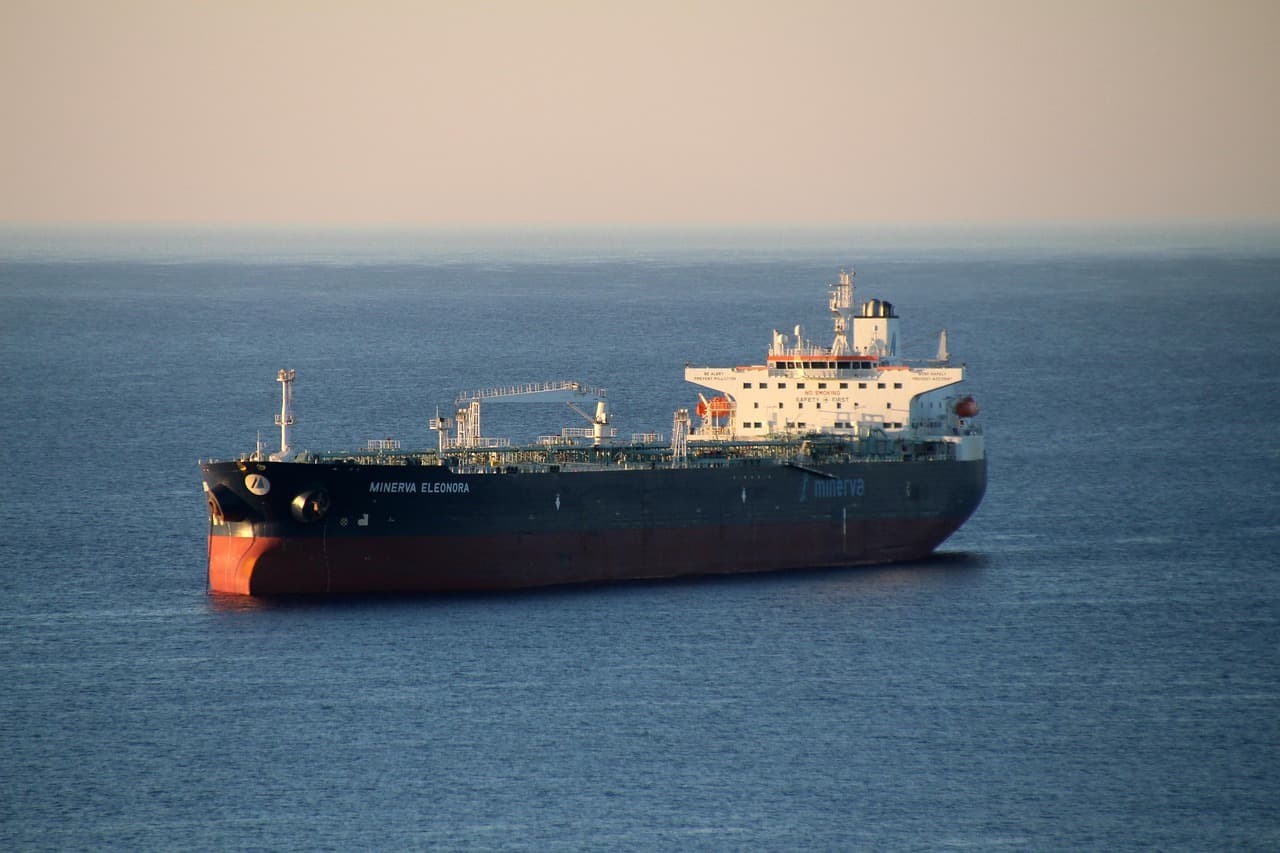 South Korea oil shipments to Russia carried on sanctioned tankers