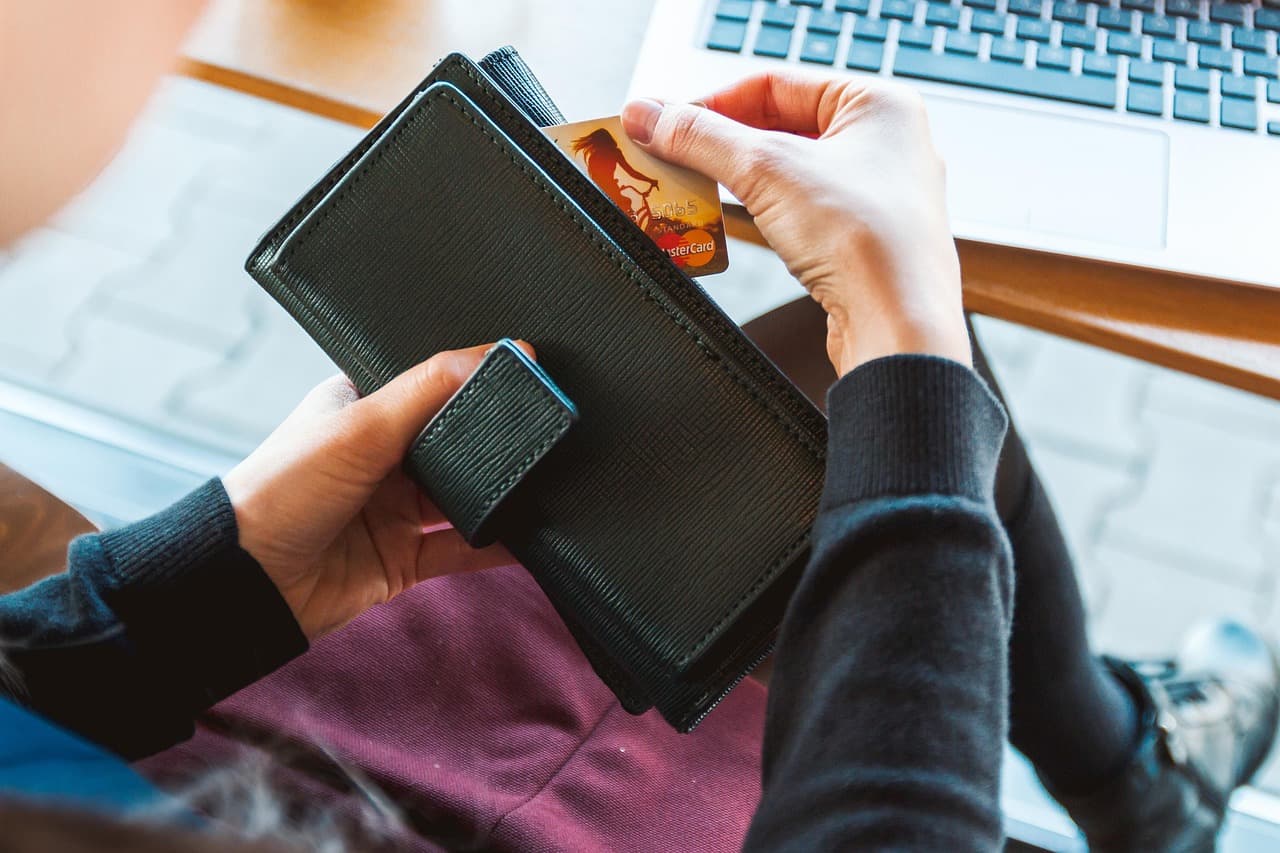 AI Scams: One in Four Europeans Hit by Online Fraud