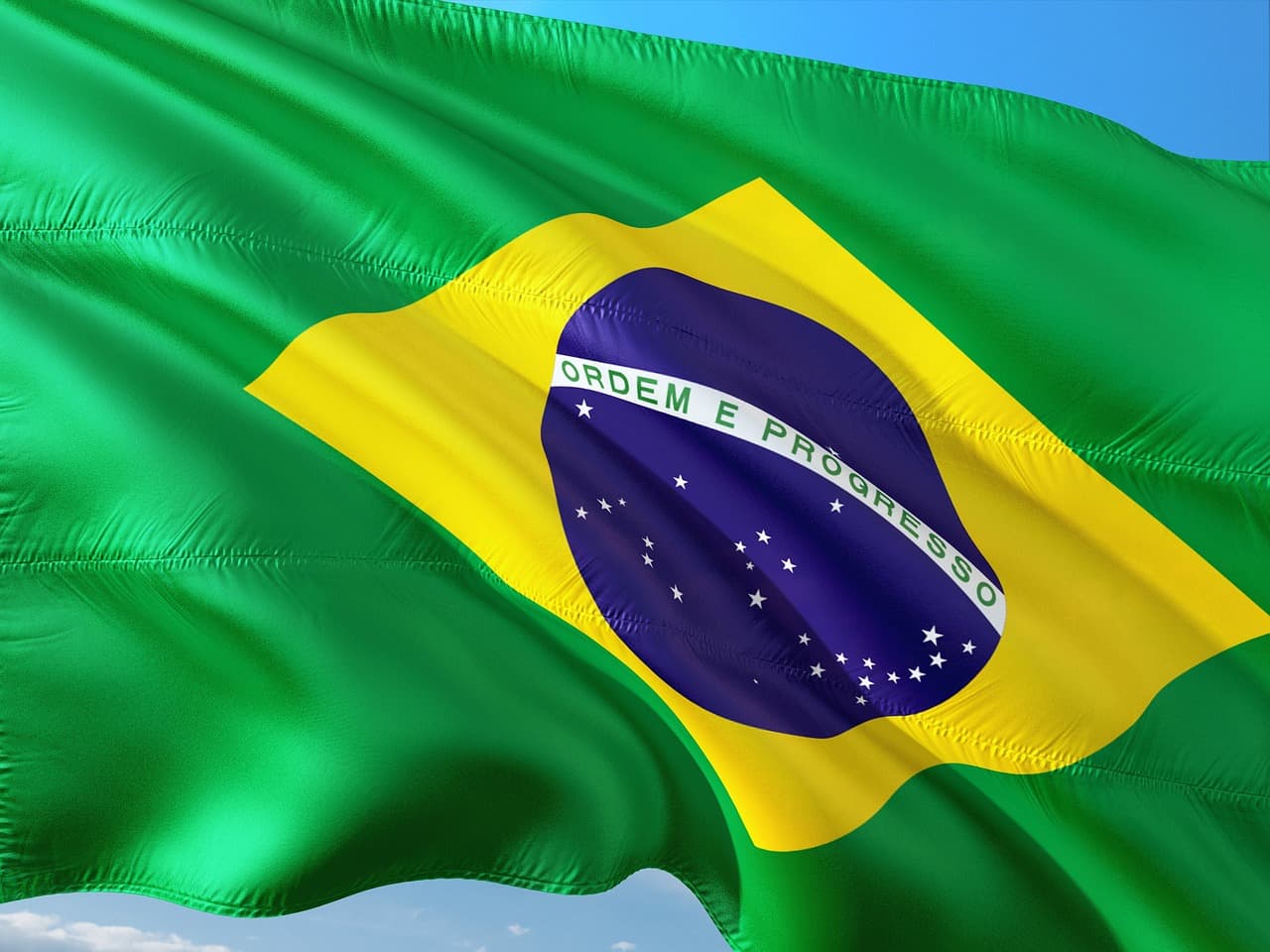 Lula Leans on Pre-Runoff Measures Ahead of Brazil Presidential Runoff