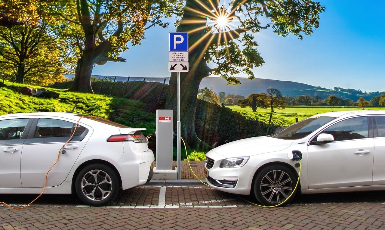 EU–China Hybrid Electric Vehicle Quota Caps Imports at 350,000 Cars a Year
