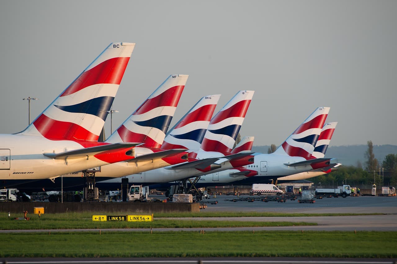Healey makes pro-growth case for Heathrow third runway as Burnham stays silent