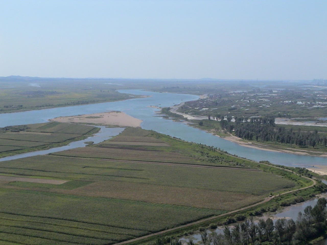 Kim Jong-un's China Visit Opens With Crossing of New Yalu River Bridge Into Dandong