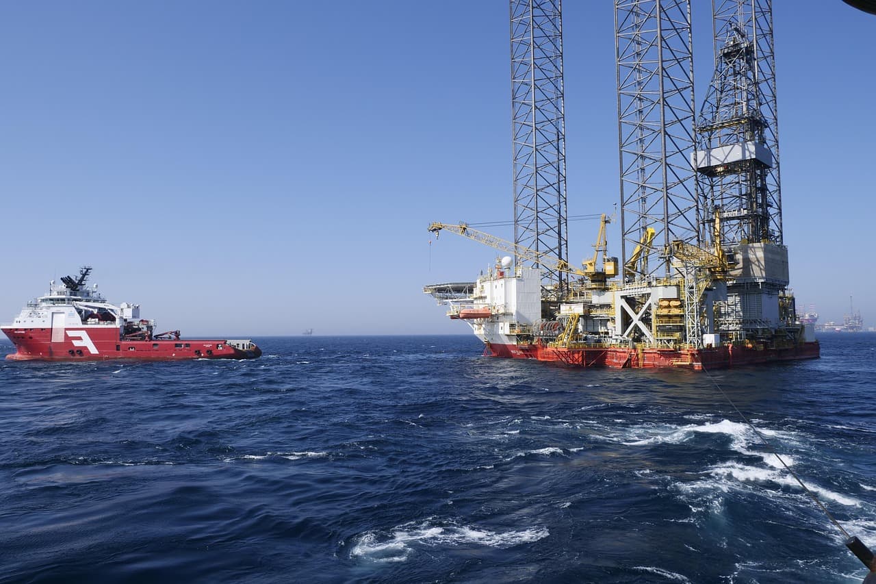 North Sea oil workers strike over Apache pay puts UK fuel supplies at risk, Unite warns