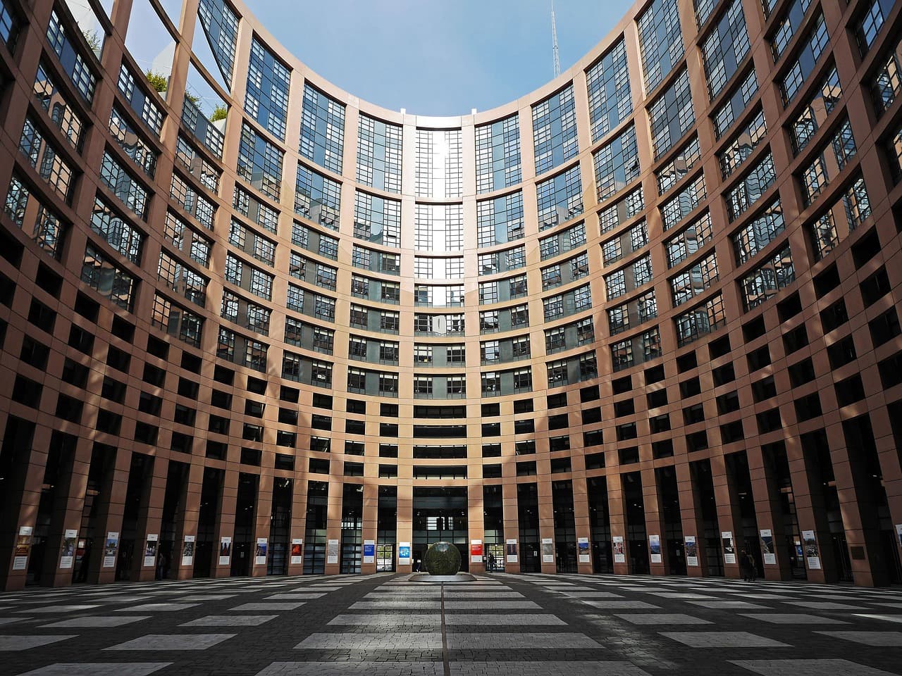 MEP Lena Schilling speaks out on nude deepfakes and urges EU enforcement