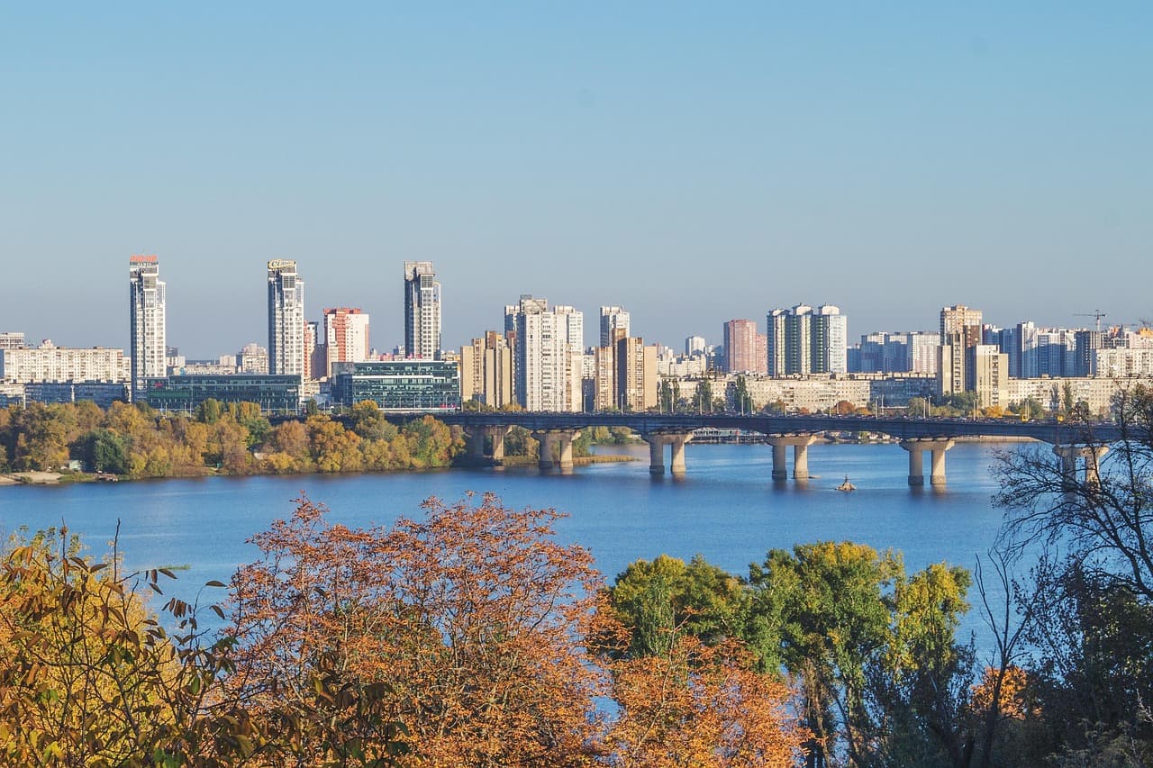 Russia strikes Kyiv bridge as five of six Dnipro crossings restricted during Merz visit