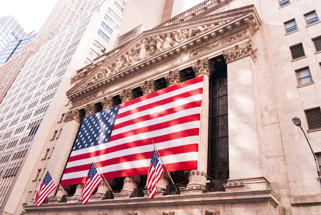 S&P 500 Record High Close as AI Chipmaker Rally Lifts Nasdaq