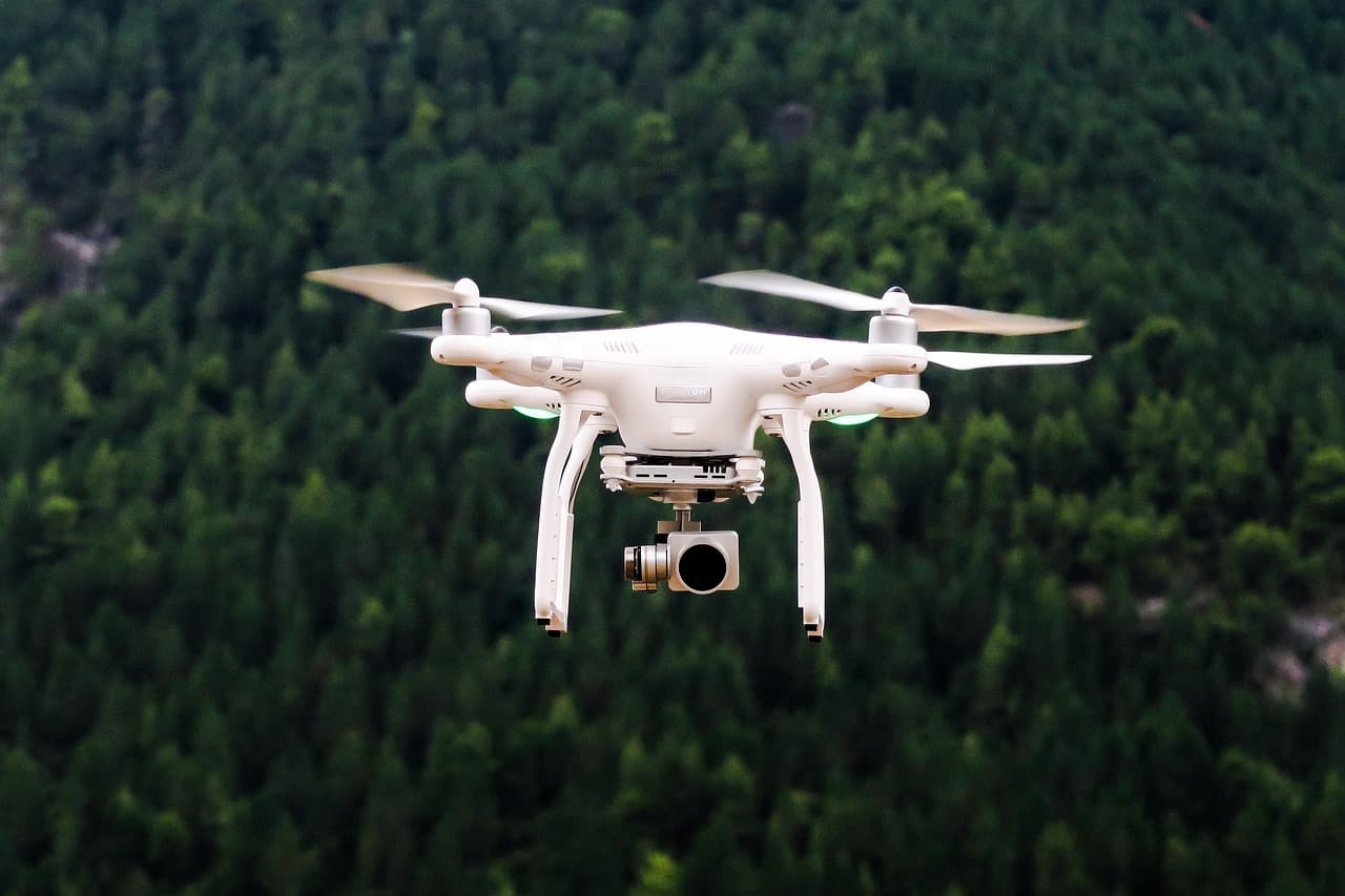 Settler drones, West Bank: Palestinians report harassment from the air