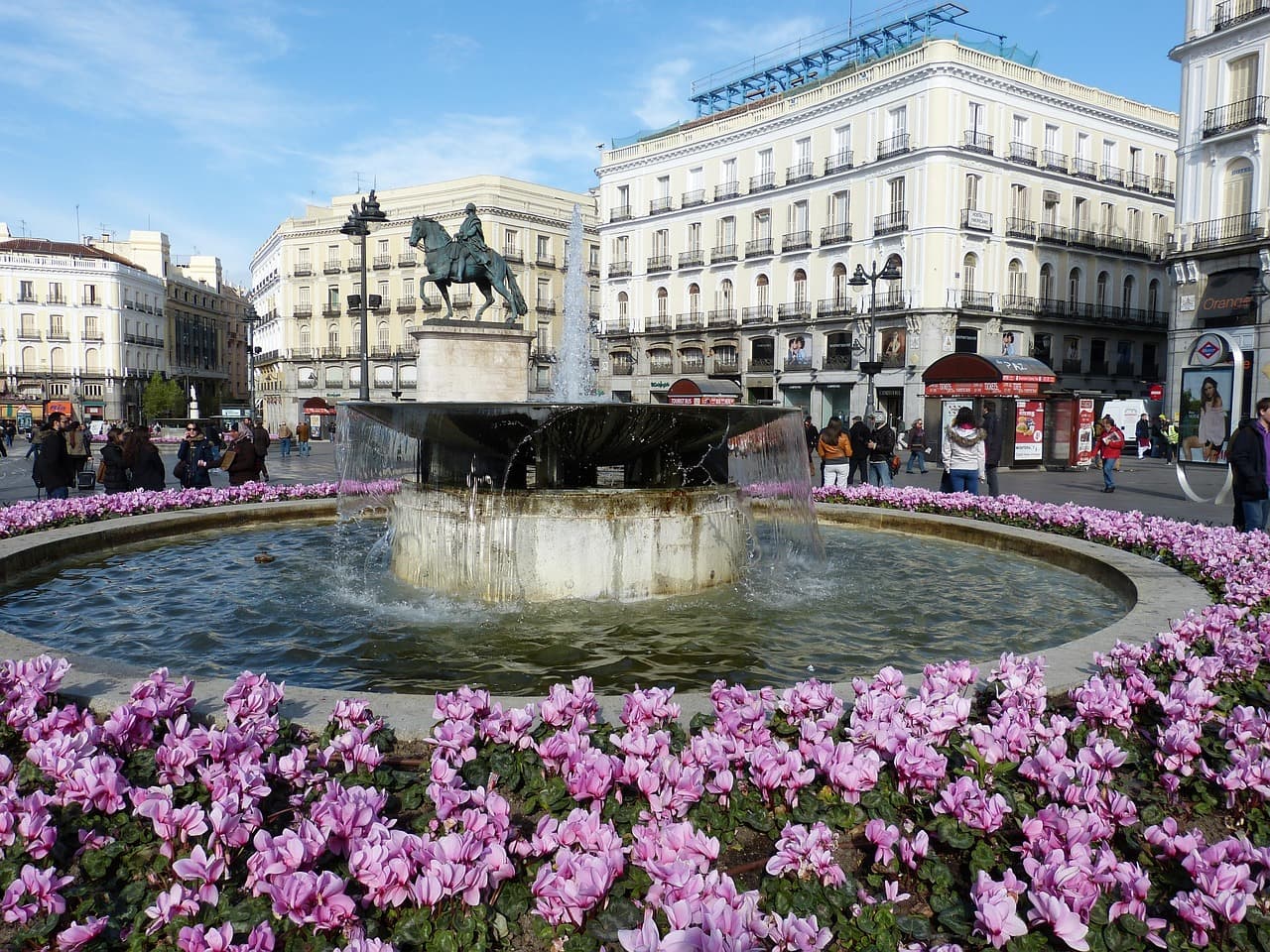 Spain housing protests: a week camping in Puerta del Sol after relief vote defeat