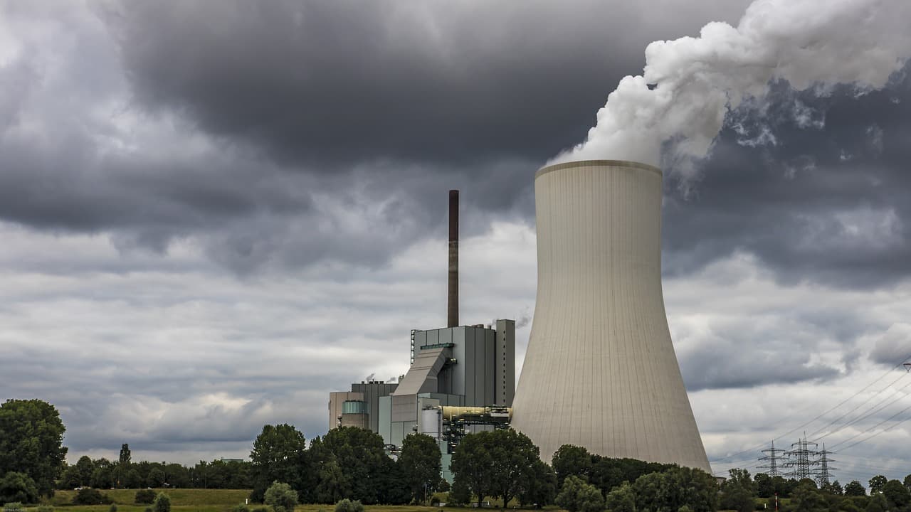 US States Sue Trump EPA Emissions Repeal Over Power Plant Rule