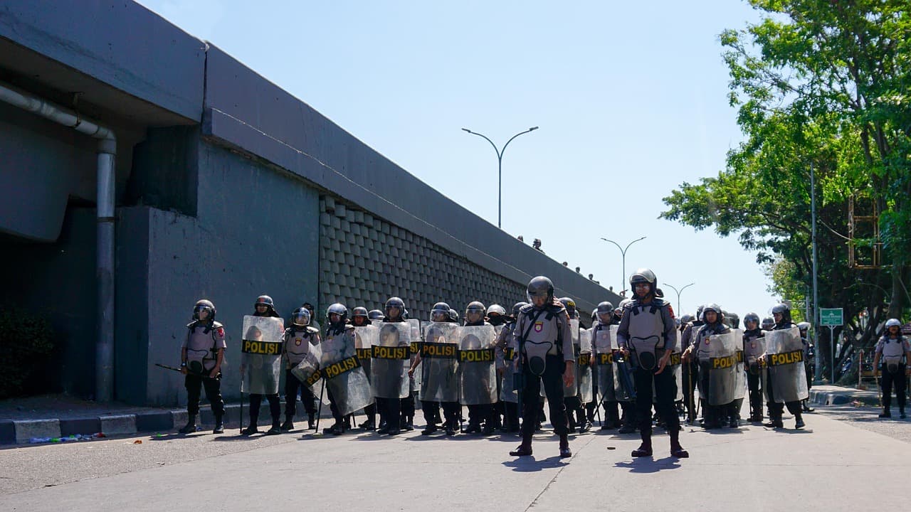 Student protests in Albania turn violent as Tirana demonstrators clash with police