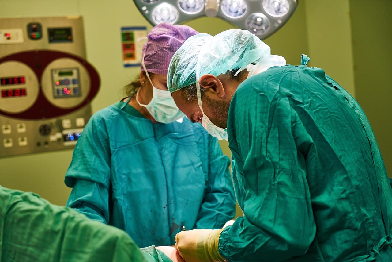 Syrian refugee deportation UK case: surgeon's protection revoked as Home Office calls Syria safe