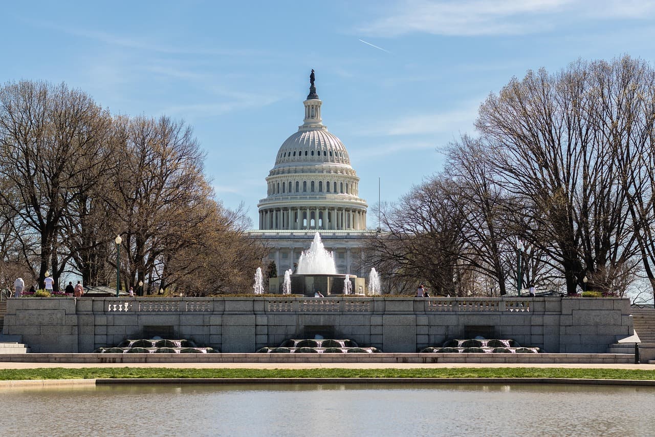 Ukraine Starshield Restrictions Prompt New Senate Inquiry by Blumenthal
