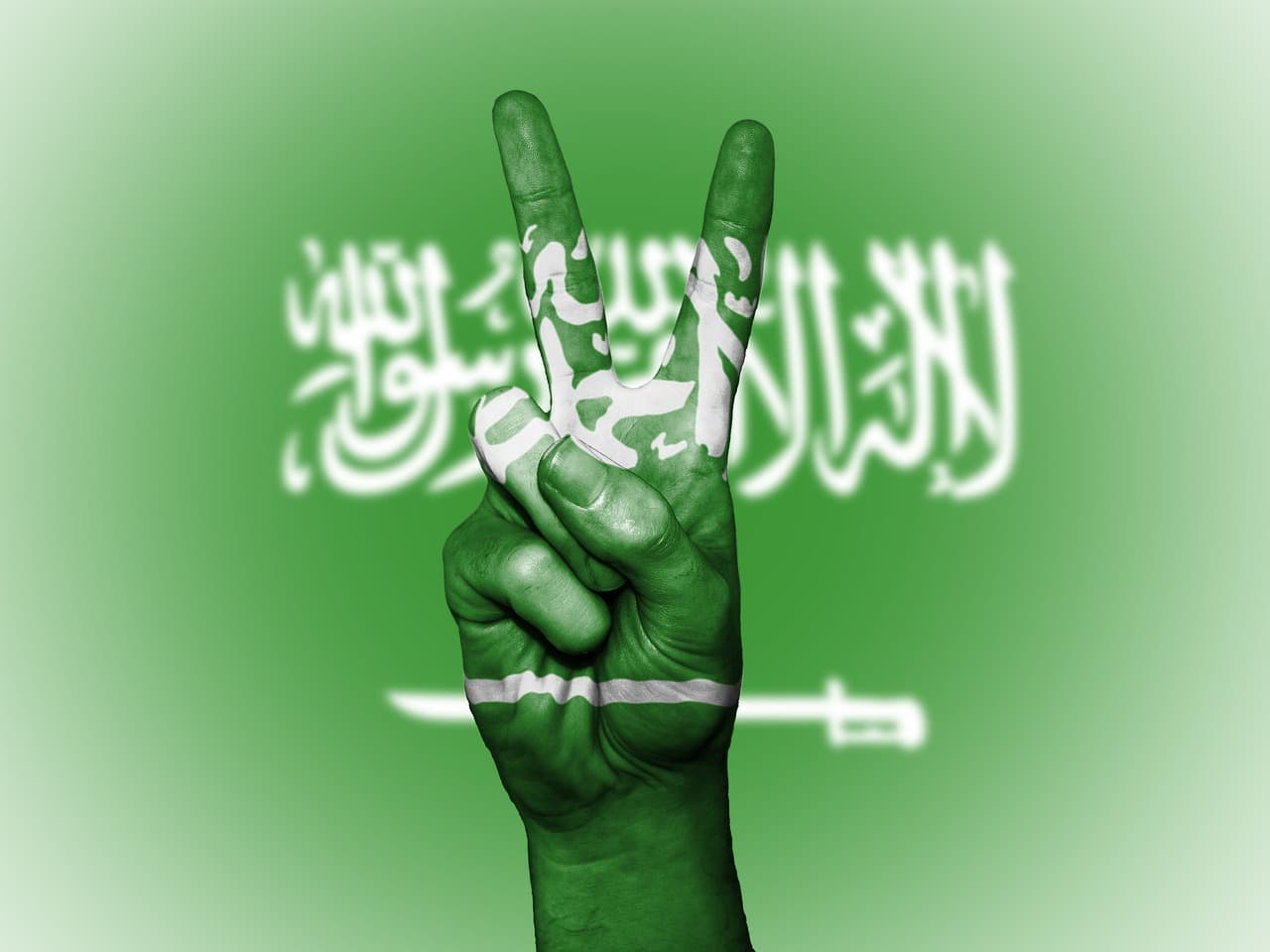 US diplomats told to leave Saudi Arabia after Houthi attacks kill three
