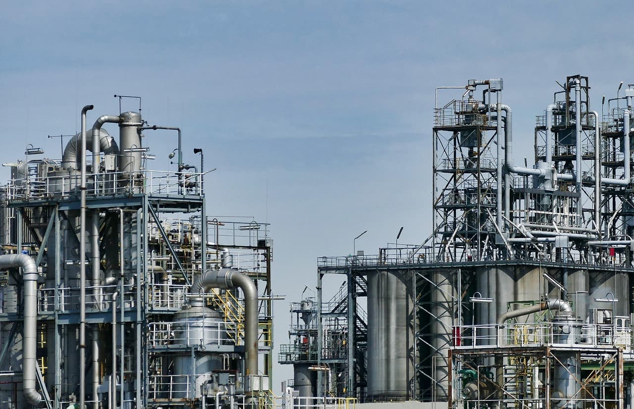 Zelensky offers to halt refinery strikes for mutual energy truce, with guarantees